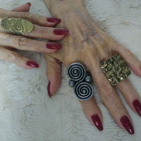 3 Metallic SeXy Rings - Picture 2 of 4